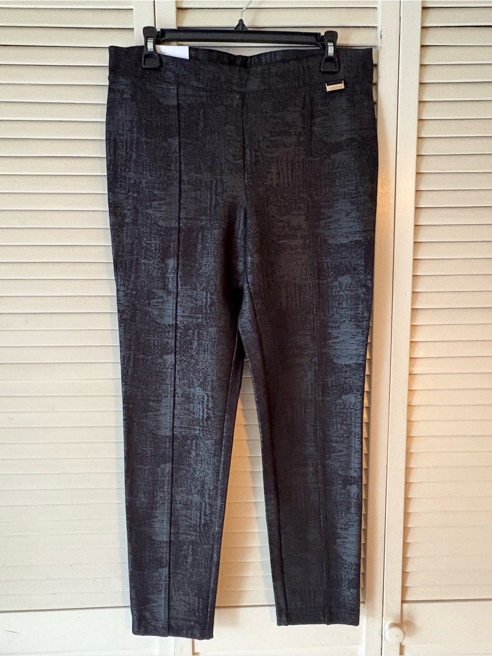 Calvin Klein Women's Black Textured Slim Leg Pants